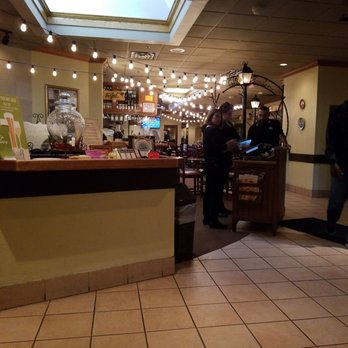 Olive Garden Italian Restaurant 84 Photos 157 Reviews Photo Of Olive Garden Italian Restaurant Eugene Or United States Entry Area