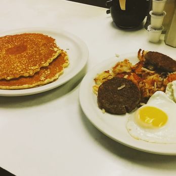 Sam S Cafe 38 Photos 94 Reviews Diners 115 N Walnut St Photo Of Sam S Cafe Champaign Il United States All Day Breakfast Special
