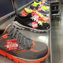 mercedes outlets nike