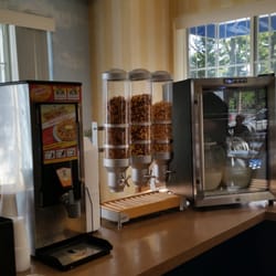 Grand Beach Resort Hotel 58 Photos 38 Reviews Hotels 1683 N Photo Of Grand Beach Resort Hotel Traverse City Mi United States Breakfast