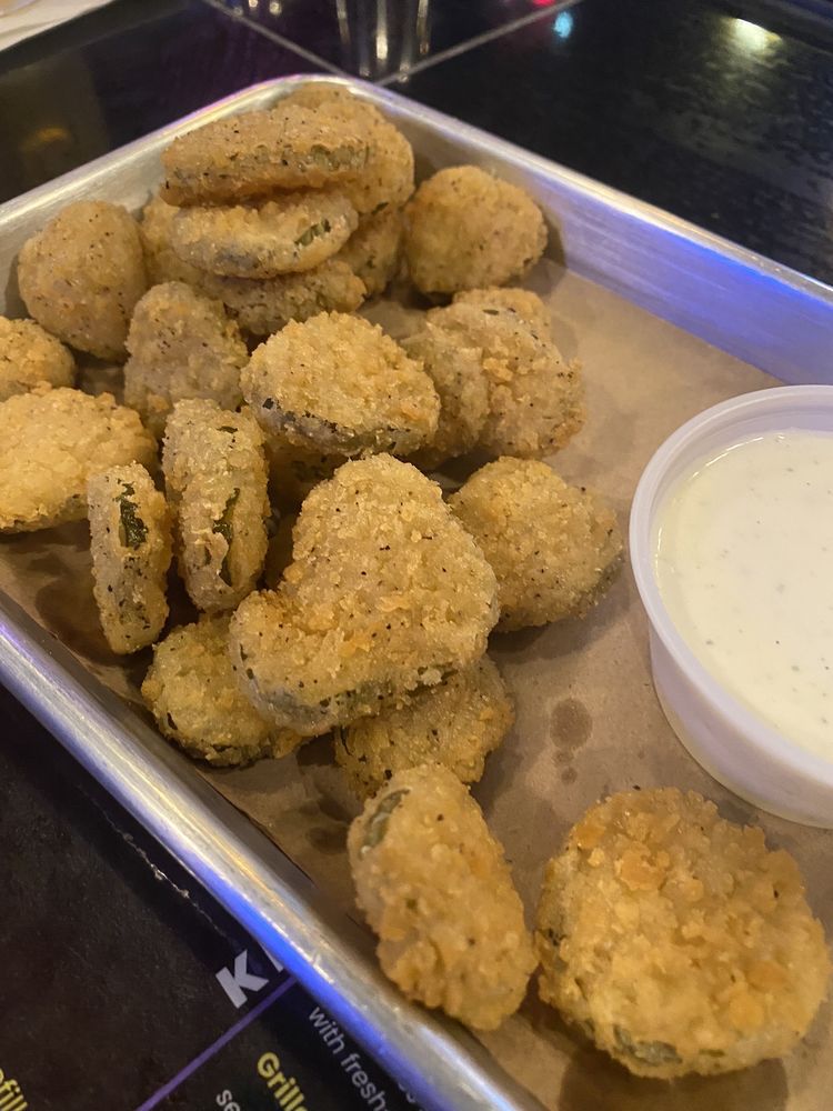 Splits Sports Grill & Bar