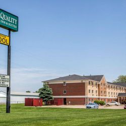 Dewitt Ia 2018 Yelp See All Hotels In Dewitt Ia Quality Inn Suites