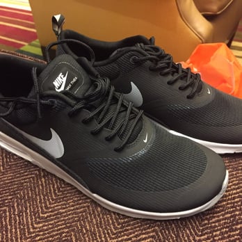 nike employee store