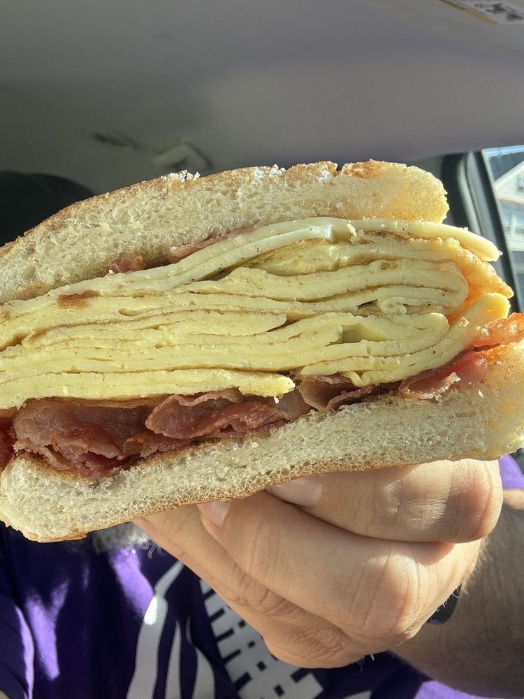 Noto Deli & Grocery