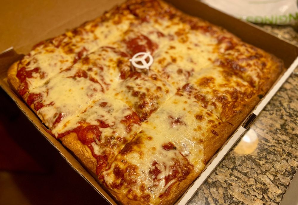 Mama Russo's Pizzeria