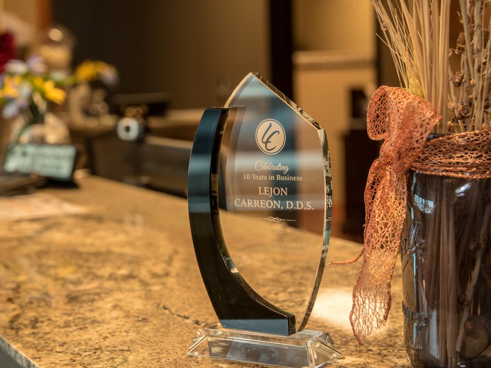 image of business Lejon Carreon, DDS