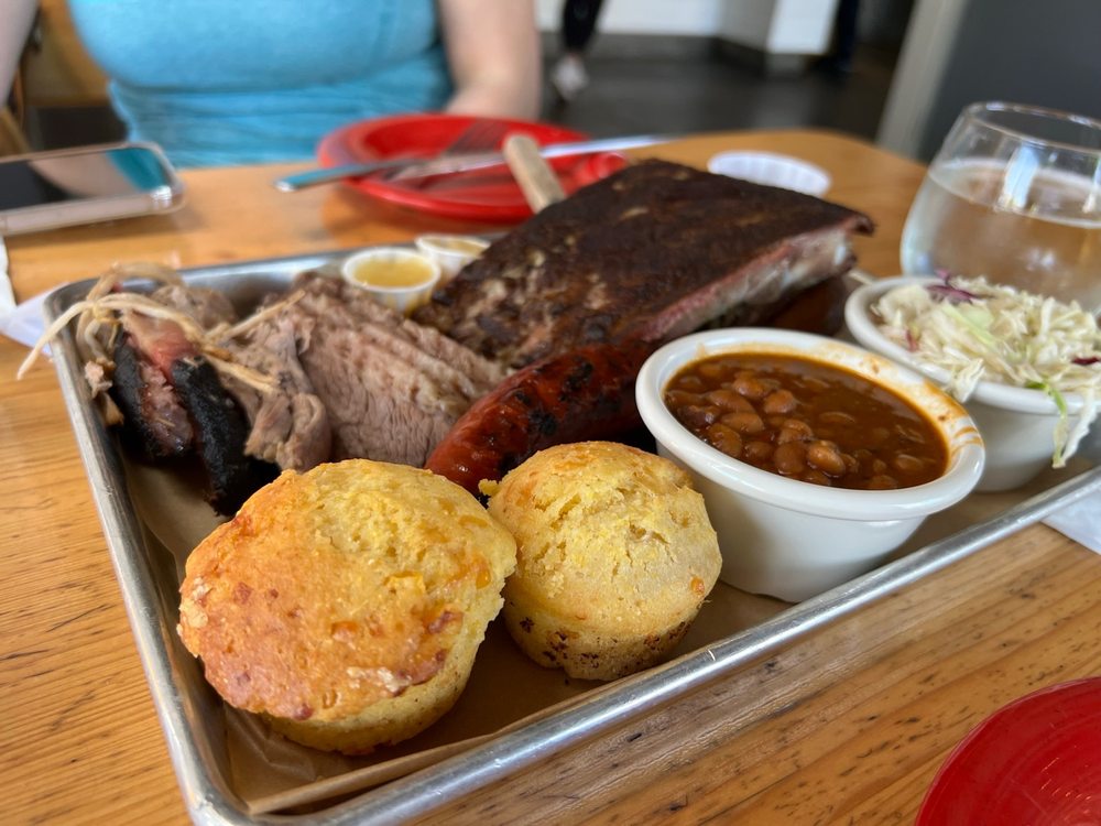 Beachwood Brewing & BBQ