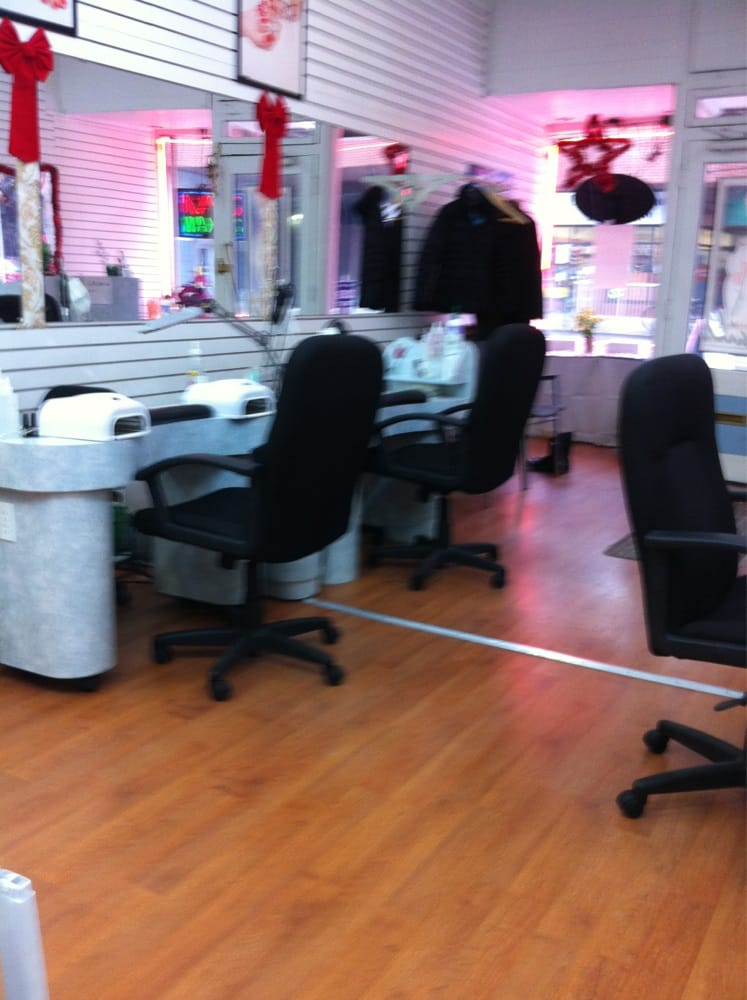 Glamour Nail Salon Nail Salons 2239 Dundas Street W, High Park
