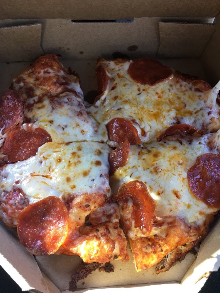 Round Table Pizza 55 Photos 102 Reviews 1202 S Idaho Photo Of Round Table Pizza La Habra Ca United States