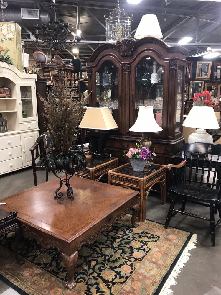 image of business Redefine Design on the Avenue