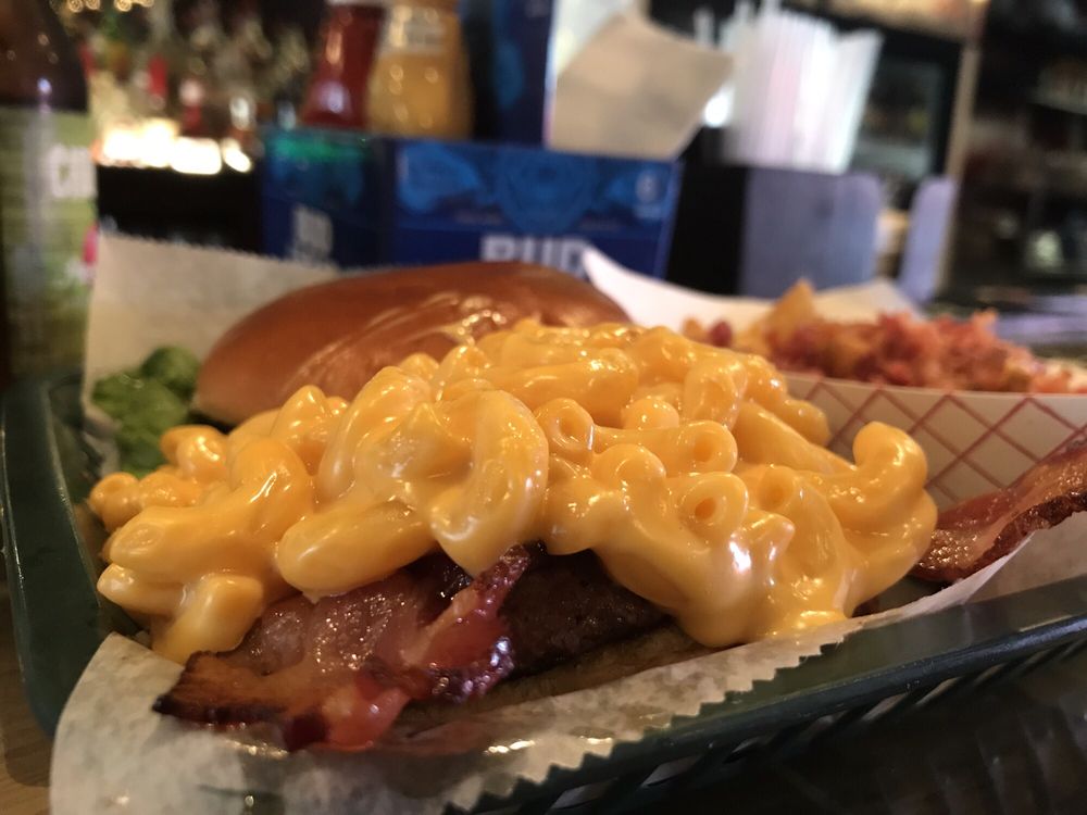 Lucky’s on 16th 36 Photos & 20 Reviews American (Traditional) 86