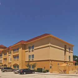 La Quinta Inn Suites Cleveland 32 Photos 10 Reviews Hotels Photo Of La Quinta Inn Suites Cleveland Tx United States