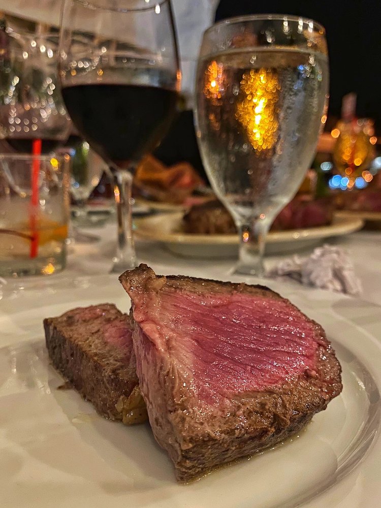 Lenny's Seafood and Steakhouse
