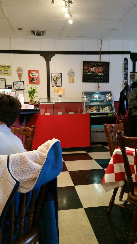 Mama K’s Diner 25 Photos & 22 Reviews Diners 233 W Main St