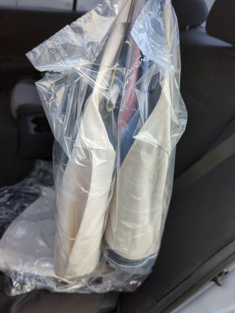 MoMart Delux Cleaners