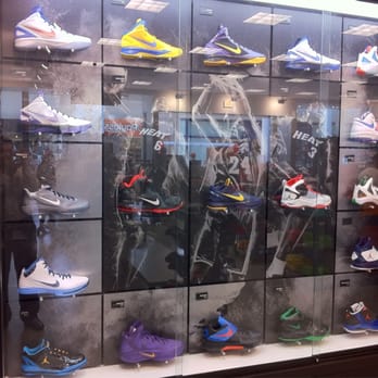 foot locker 33 reviews shoe stores 17 lakewood ctr lakewood photo of foot locker lakewood ca united states