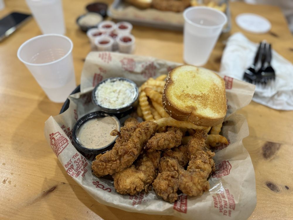 Huey Magoo's Chicken Tenders - Dr. Phillips