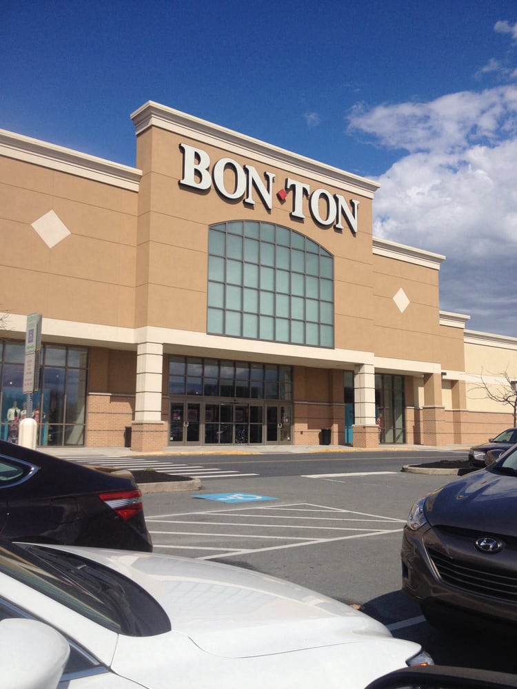 BonTon CLOSED 25 Photos Department Stores 600 Park City Center