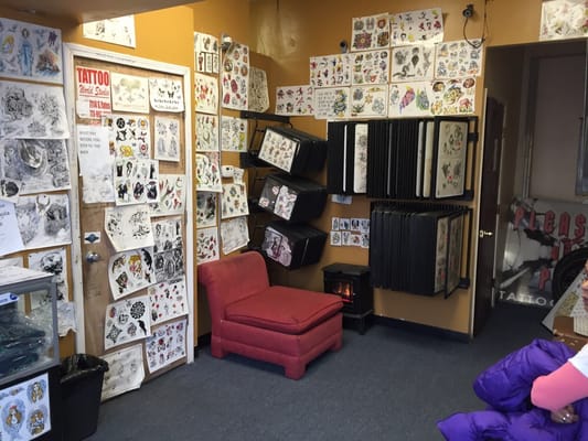 Tattoo World Studio in Chicago, IL United States