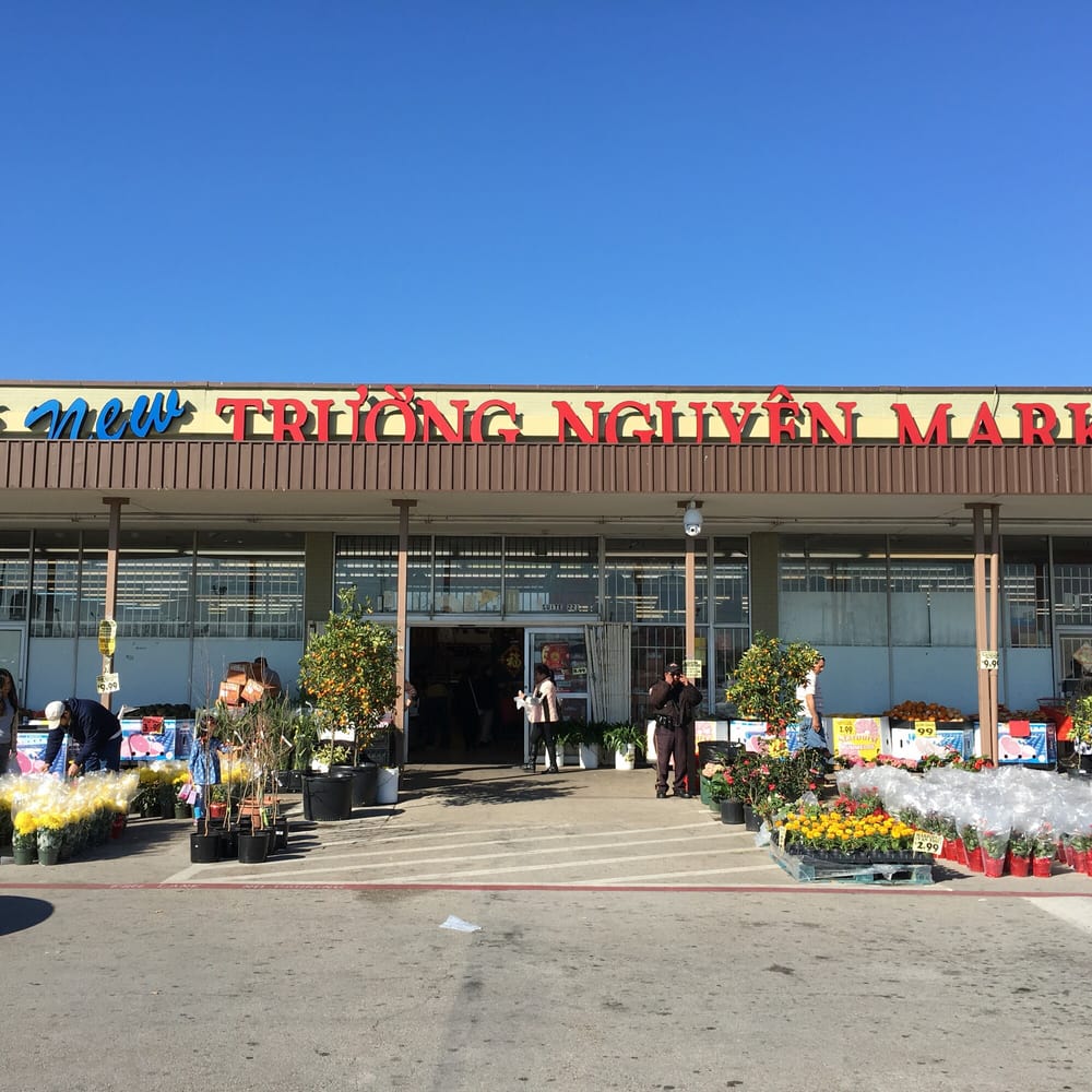 Truong Nguyen Market