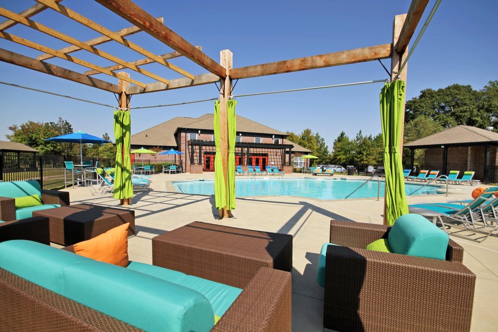 Clubhouse Pool Cabana Yelp Photo Of The Social Apartments Auburn Al United States Clubhouse Pool Cabana