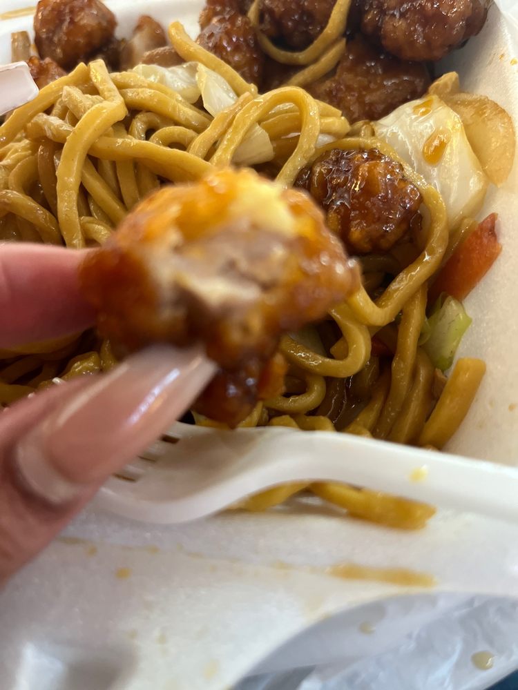 Yeung's Lotus Express