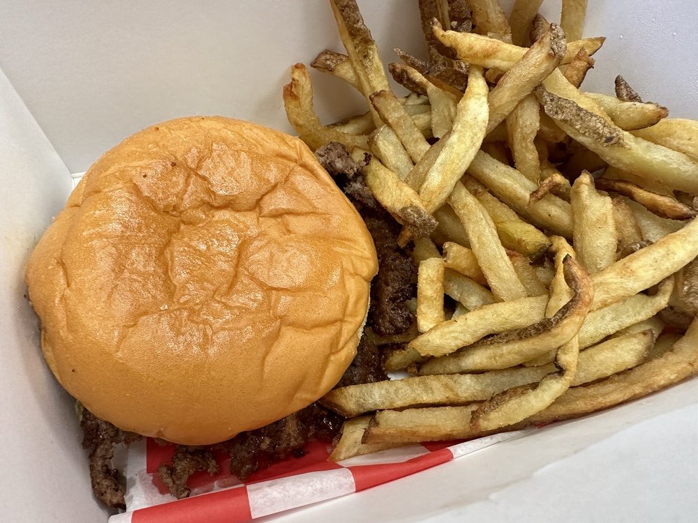 Izzy’s Burgers and Shakes