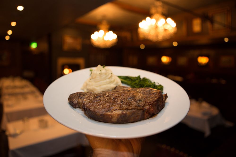 Clyde's Prime Rib Restaurant & Bar