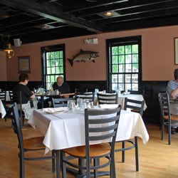 The Mansion Clam House Closed 19 Photos 38 Reviews Seafood Photo Of The Mansion Clam House Westport Ct United States Front Dining