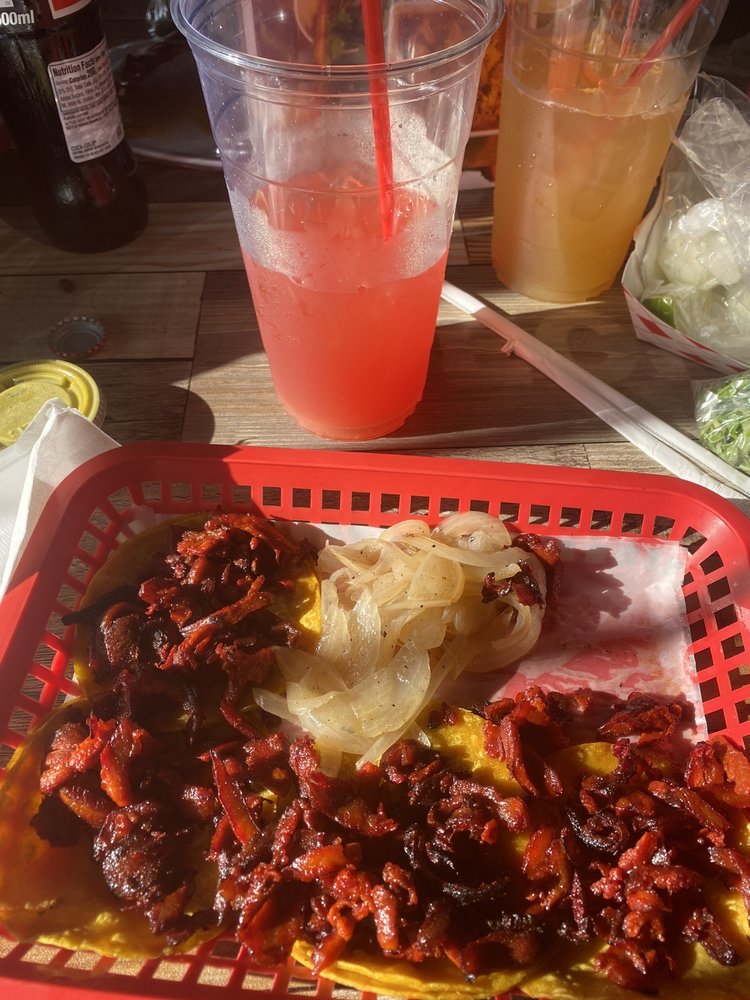 El Perron Hot Dogs El Perron Hot Dogs