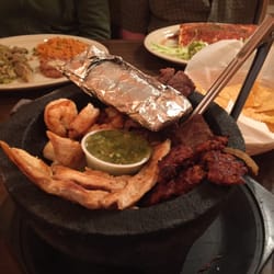 Maru S Closed 17 Photos 21 Reviews Mexican 212 Jaycee Dr Photo Of Maru S Jefferson City Mo United States Molclajete The