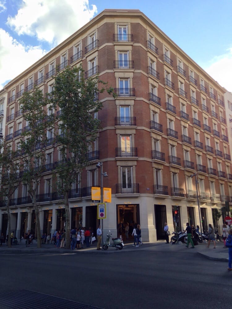 Zara Women's Clothing Calle de Serrano, 23, Salamanca, Madrid