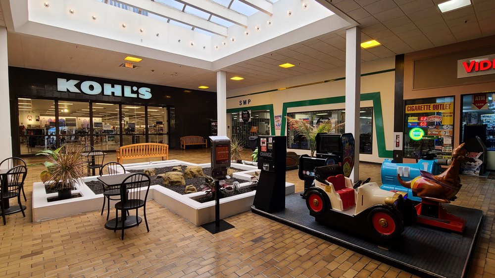 Whitehall Mall