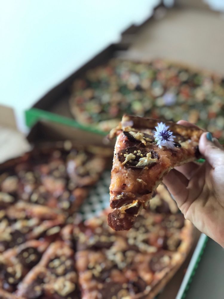 Chicago's Pizza With A Twist