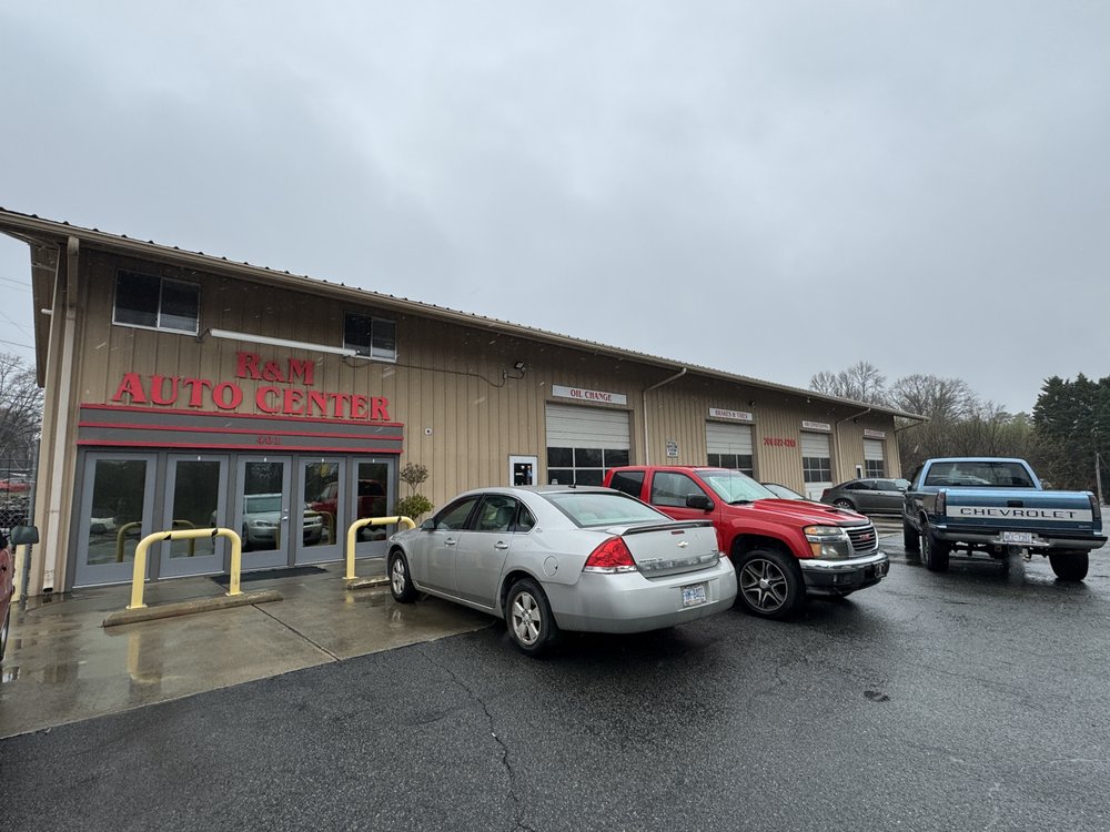 R & M Auto Center