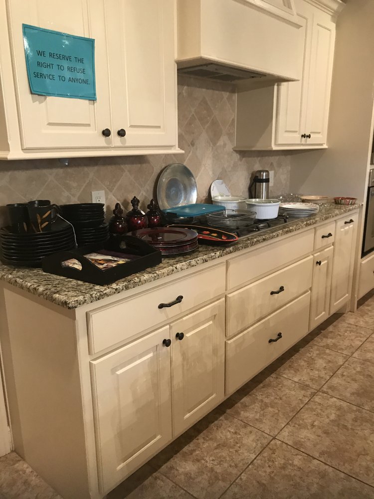 Hidden Treasures Estate Sale and Consignment