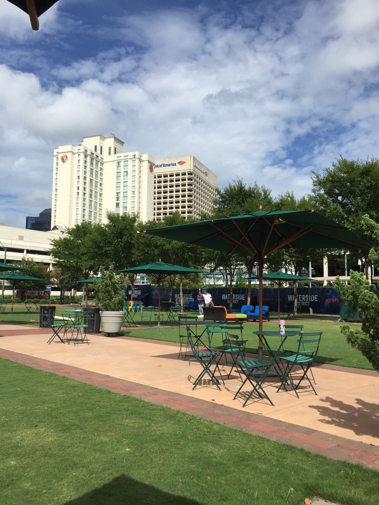 TowneBank Fountain Park Parks Downtown Norfolk Waterfront At Town
