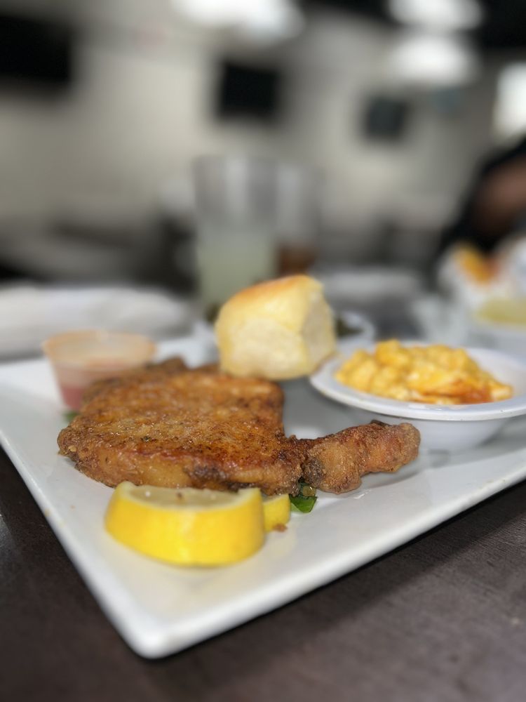 Luxe Soulfood & Cocktails