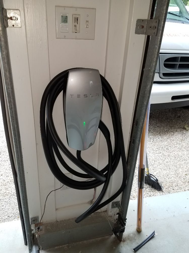 Tesla Wall Connector Installed In Greenwich Ct By Safe And Sound Photo Of Safe And Sound Electric Riverside Ct United States Tesla Wall