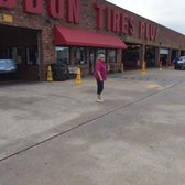 Hibdon Tires Plus 10 Reviews Tires 625 W I 240 Service Rd