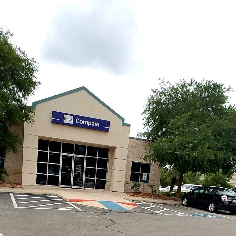 BBVA Compass Banks & Credit Unions 18080 N US Highway 281, San