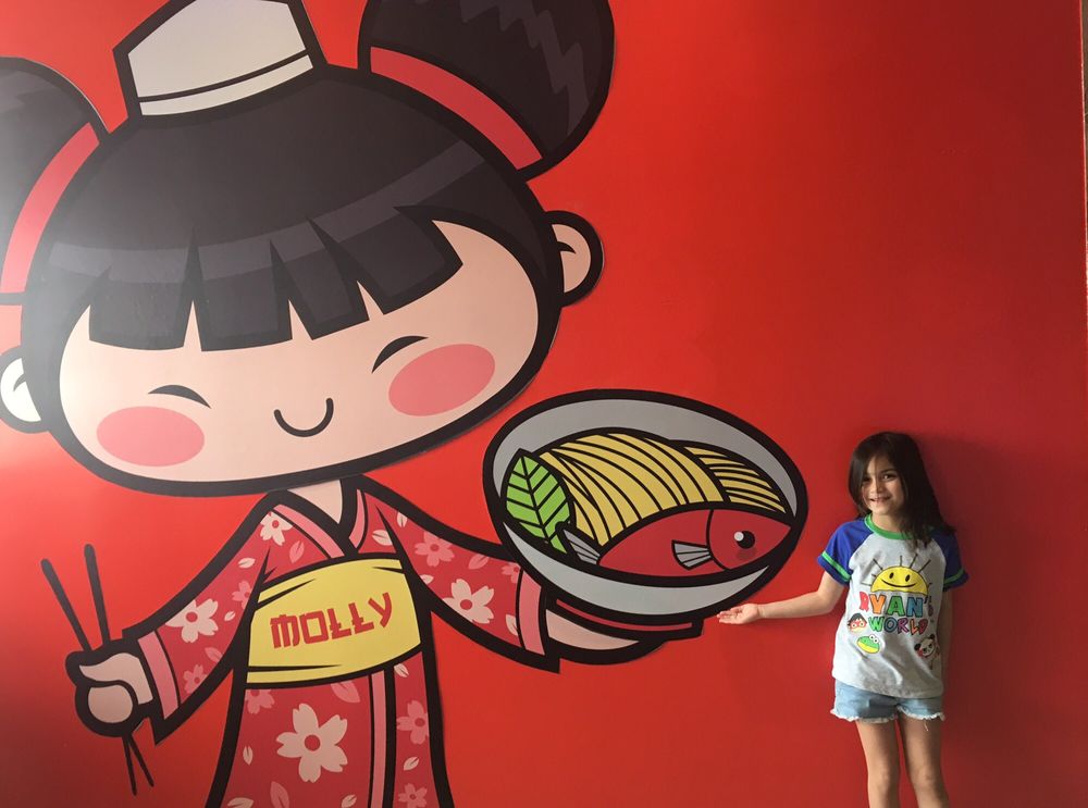 Molly Ramen Poke Tea