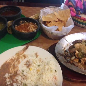 Los Molcajetes Mexican Restaurant 36 Photos 68 Reviews Photo Of Los Molcajetes Mexican Restaurant Norwalk Ct United States The En