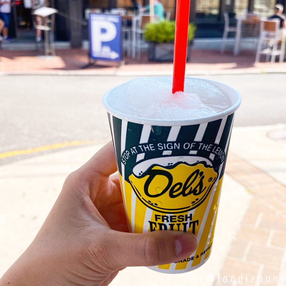 Del's Lemonade