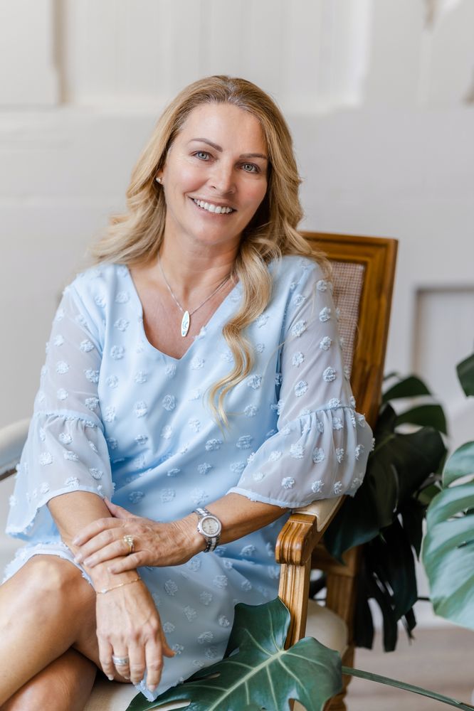 Lisa Hitchcock - Easy Life Realty