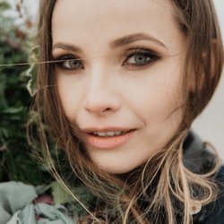 Elizabeth Ray Elizabeth Ray