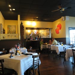 Retro Bistro Closed 145 Photos 199 Reviews French 1746 W Photo Of Retro Bistro Mount Prospect Il United States Partial Dining Area