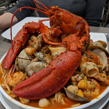 Jimmy S Port Side Restaurant 61 Photos 56 Reviews Seafood Photo Of Jimmy S Port Side Restaurant Narragansett Ri United States Spaghetti Fra