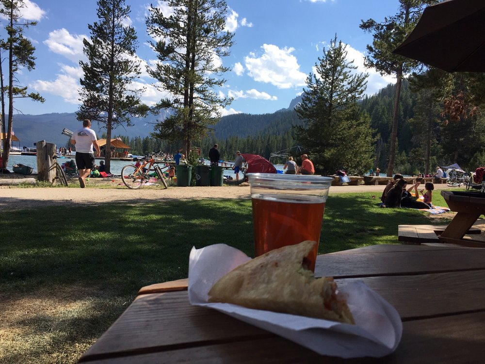 Lakeside Grill Ice Cream & Frozen Yogurt 401 Redfish Lodge Rd