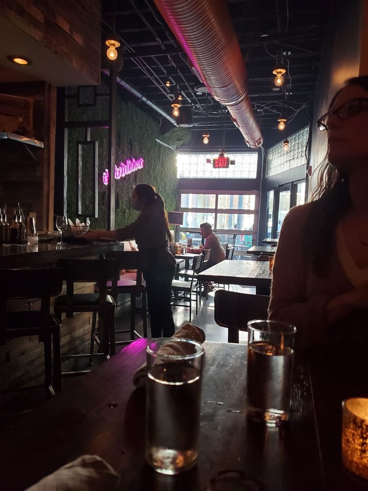 Virgil's Cocktails and Cocina